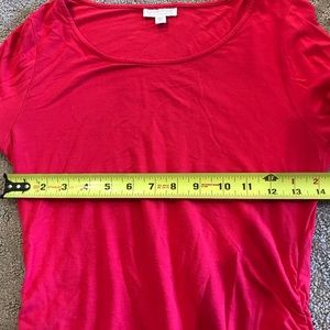 3/$8 sale! ✨ A Pea in the Pod hot pink top